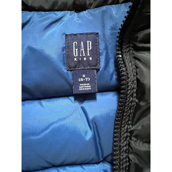 GAP KIDS Puffer Vest - Picture 6 of 6